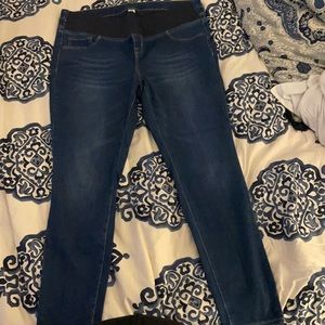Old Navy rockstar maternity jeans low panel